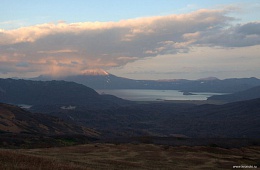 Kuril and Etamynk lakes, evening Photo: P. Shpilenok