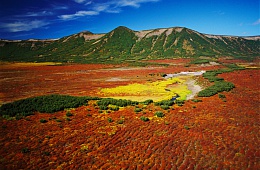 Photo: V. Lazarev "Uzon Volcano Caldera"