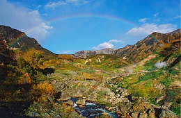 Photo: V. Lazarev "Ordinary rainbow".