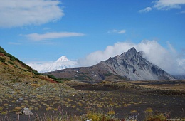 Photo: Y. Kalinin "Krasheninnikov Volcano".